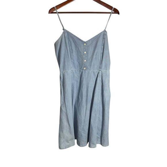 Gap Denim Cami Fit & Flare Dress Smocked Spaghetti Straps Size 8 - Picture 2 of 9